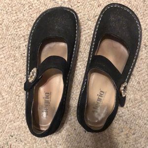 Black shimmer Alegria clogs with Velcro strap!